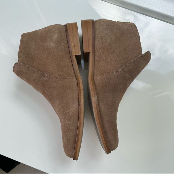 HOUSE OF HARLOW 1960 Low cut tan suede ankle bootie back zip sz 7 made in Spain - Picture 3 of 10